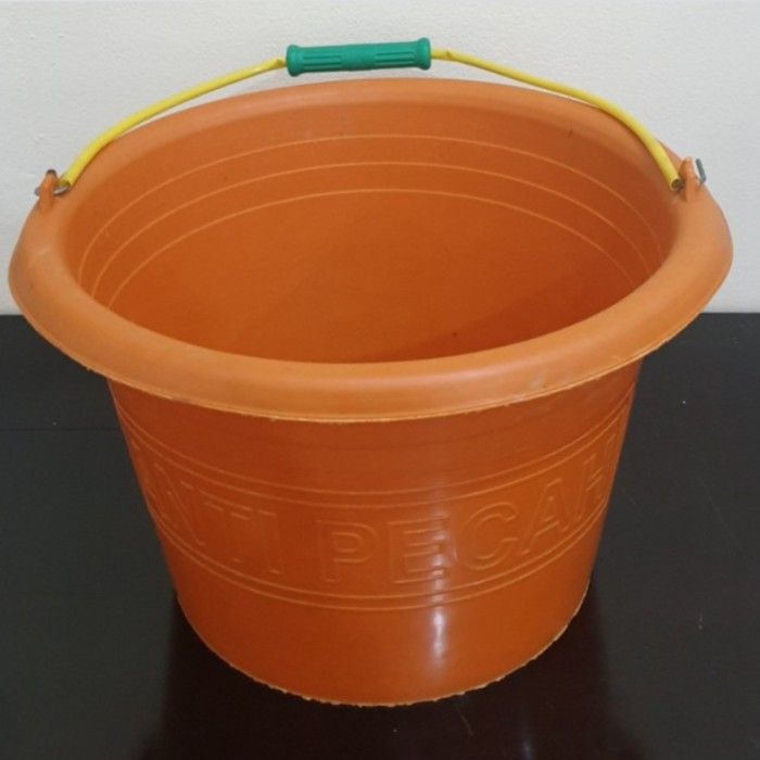 ember orange sedang